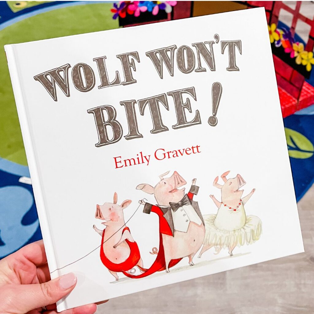 Three little pigs books - Wolf Won't Bite