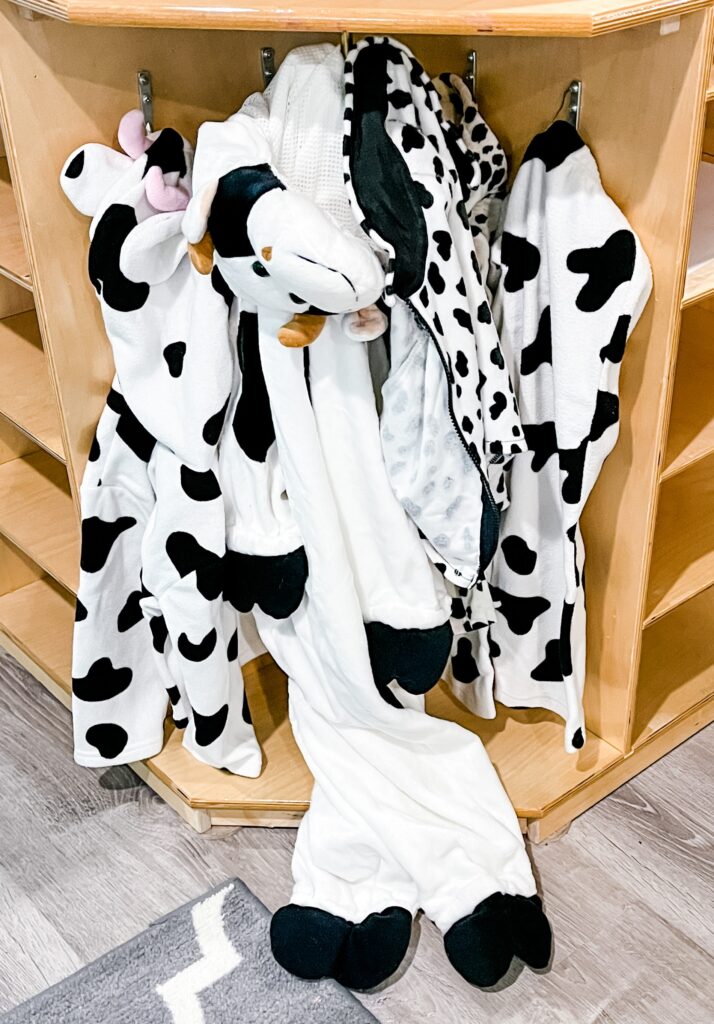 Click, Clack, Moo cow costumes