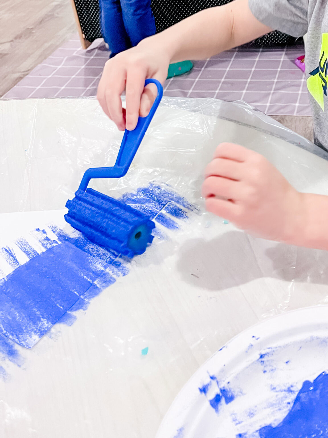 Preschool Color Wheel Art Activity - Play to Learn Preschool